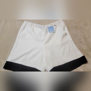 St. John High Waist White and Black Shorts